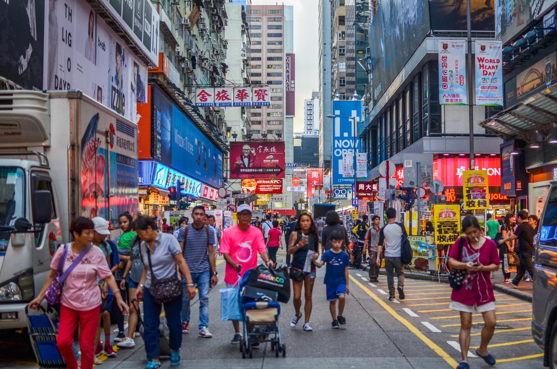 Hong Kong (Đại Lộ Danh Vọng - Chợ Quý Bà - Thiền Viện Chí Liên - Bảo Tàng Sáp - 01 Ngày Tự Do Hoặc Option)
