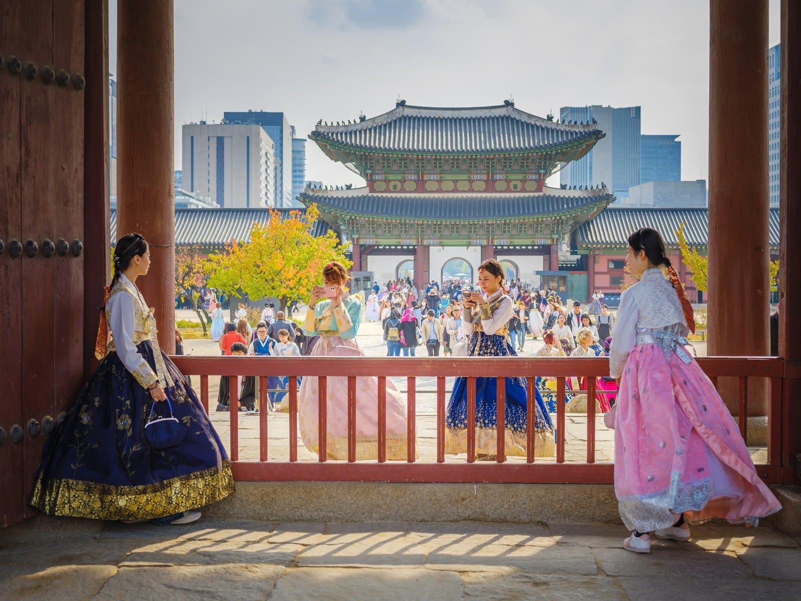 Hàn Quốc (Seoul – Nami - Cố Cung Gyeongbokgung - Painter Heros Show – Bảo Tàng Trick Eyes - Thư Viện Coex Starfield)