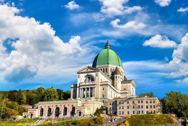 Canada (Vancouver – Whistler Village - Montreal – Quebec - Ottawa – Kingston - Toronto - Niagara)