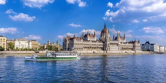 Châu Âu (Đức - Áo - Czech) - Hành Trình Đến Hòn Ngọc Nước Áo