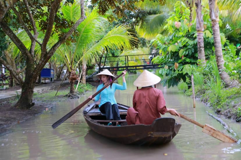 Tour Cồn Sơn - Bè Cá Lóc Bay - Vườn Trái Cây