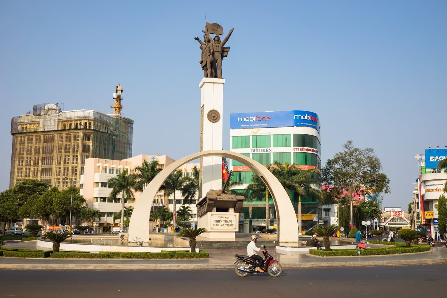 Buôn Ma Thuột - Buôn Đôn - Pleiku - Kontum  - Măng Đen - Dakke Resort