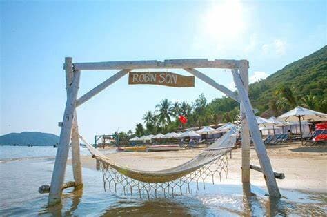 Tour Ngang Hang Yến - Robinson - Làng Chài Bích Đầm - Hòn Tằm 01 Ngày