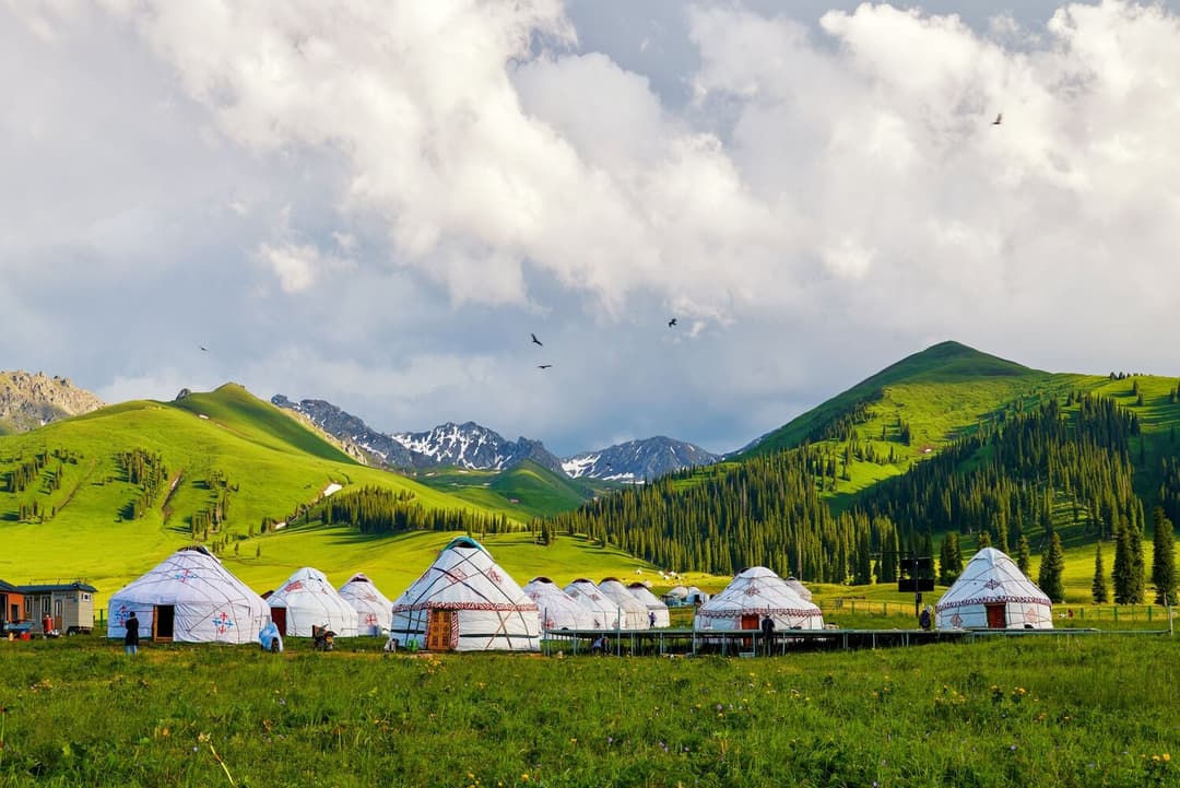MÔNG CỔ (Thủ Đô Ulaanbaatar – Công Viên Quốc Gia Terelj – Turtle Rock - Trải Nghiệm Cưỡi Ngựa Mông Cổ - Tham Quan Đời Sống Gia Đình Du Mục – Tượng Thành Cát Tư Hãn – Bảo Tàng Quốc Gia Mông Cổ) 