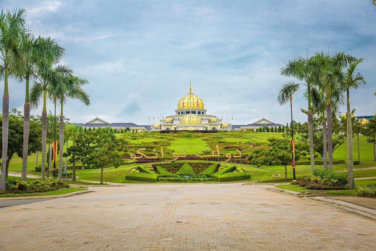 Malaysia – Singapore (Kuala Lumpur City - Malacca - Gardens By The Bay - Flower Dome - Cloud Forest - Singapore Oceanarium - Wings Of Time )