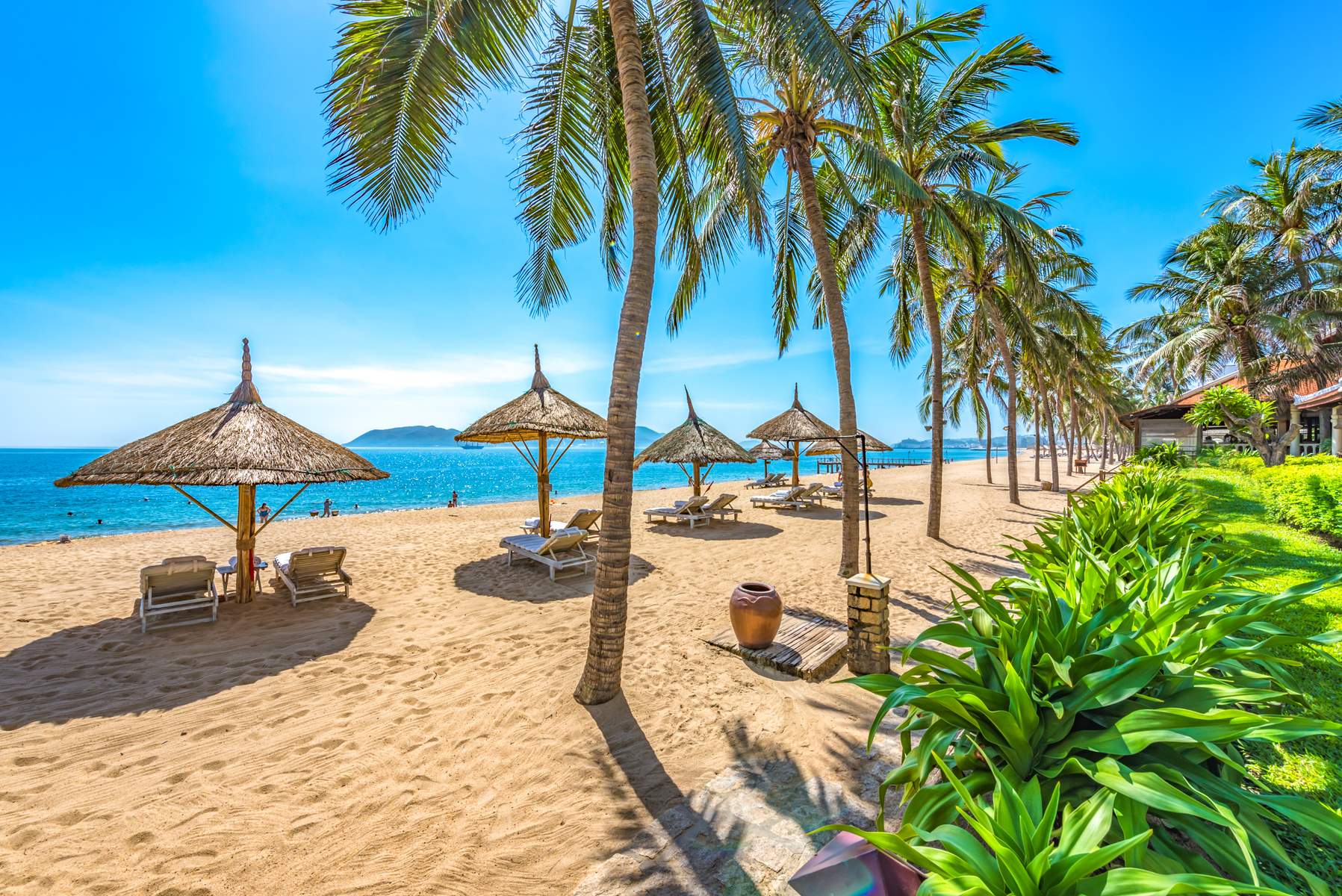 LỄ 30/04: NHA TRANG – LÀNG NGHỀ TRƯỜNG SƠN  DỐC LẾT – I RESORT - CHÙA LONG SƠN 