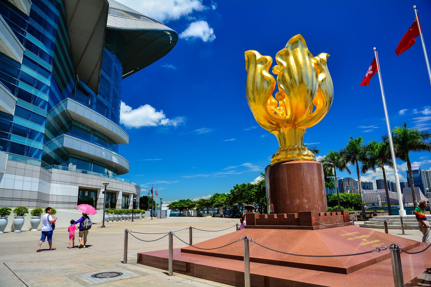 HONG KONG (Đại Lộ Danh Vọng - Chợ Quý Bà - Thiền Viện Chí Liên - Bảo Tàng Sáp - 01 Ngày Tự Do Hoặc Option)