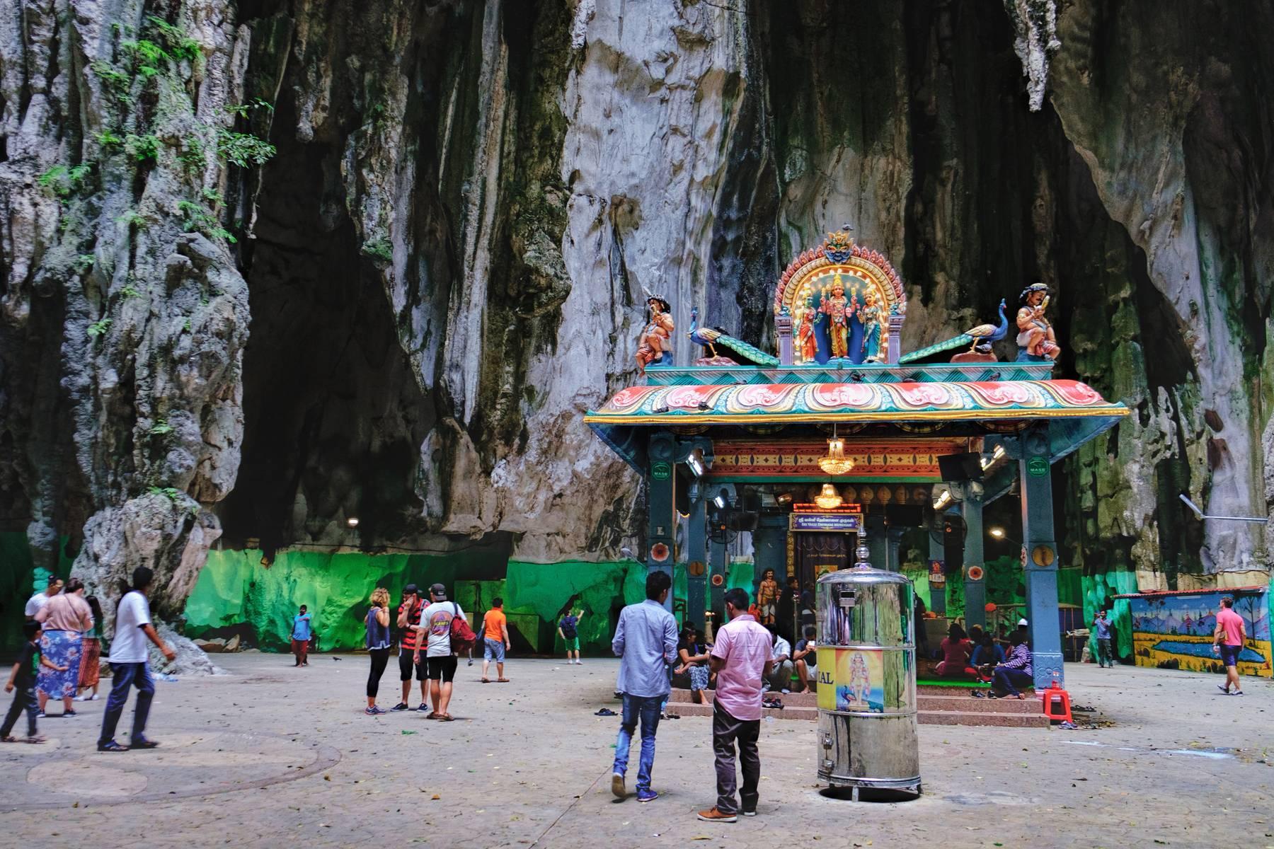Singapore - Malaysia (Gardens By The Bay - Flower Dome - Cloud Forest - Singapore Oceanarium - Wings Of Time - Malacca - Động Batu - Kualalumpur City)