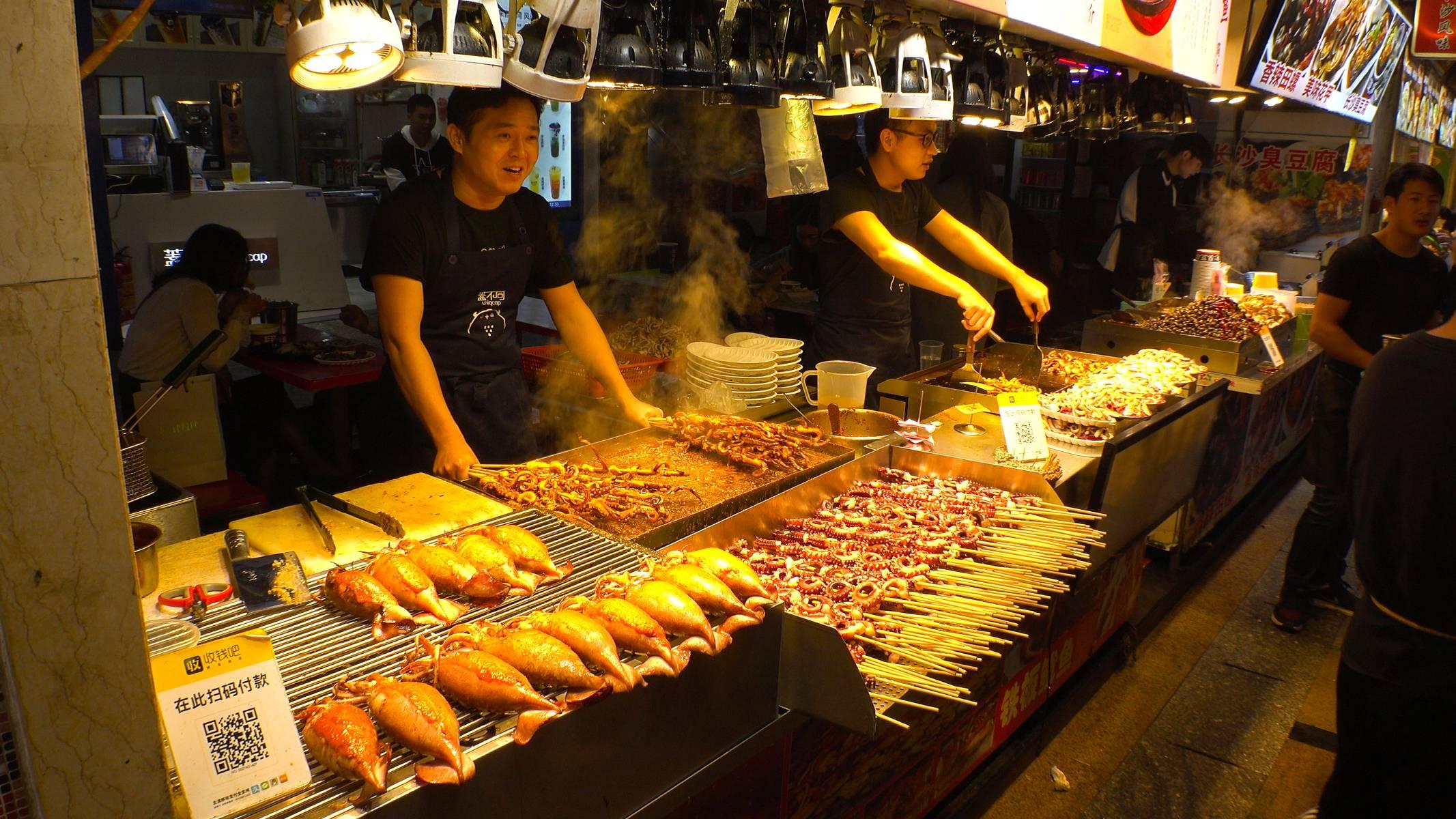 Hong Kong - Thẩm Quyến (Đại Lộ Danh Vọng - Đền Huỳnh Đại Tiên - Chợ Quý Bà - Trung Hoa Cẩm Tú - Shenzhen Bay Mixc)