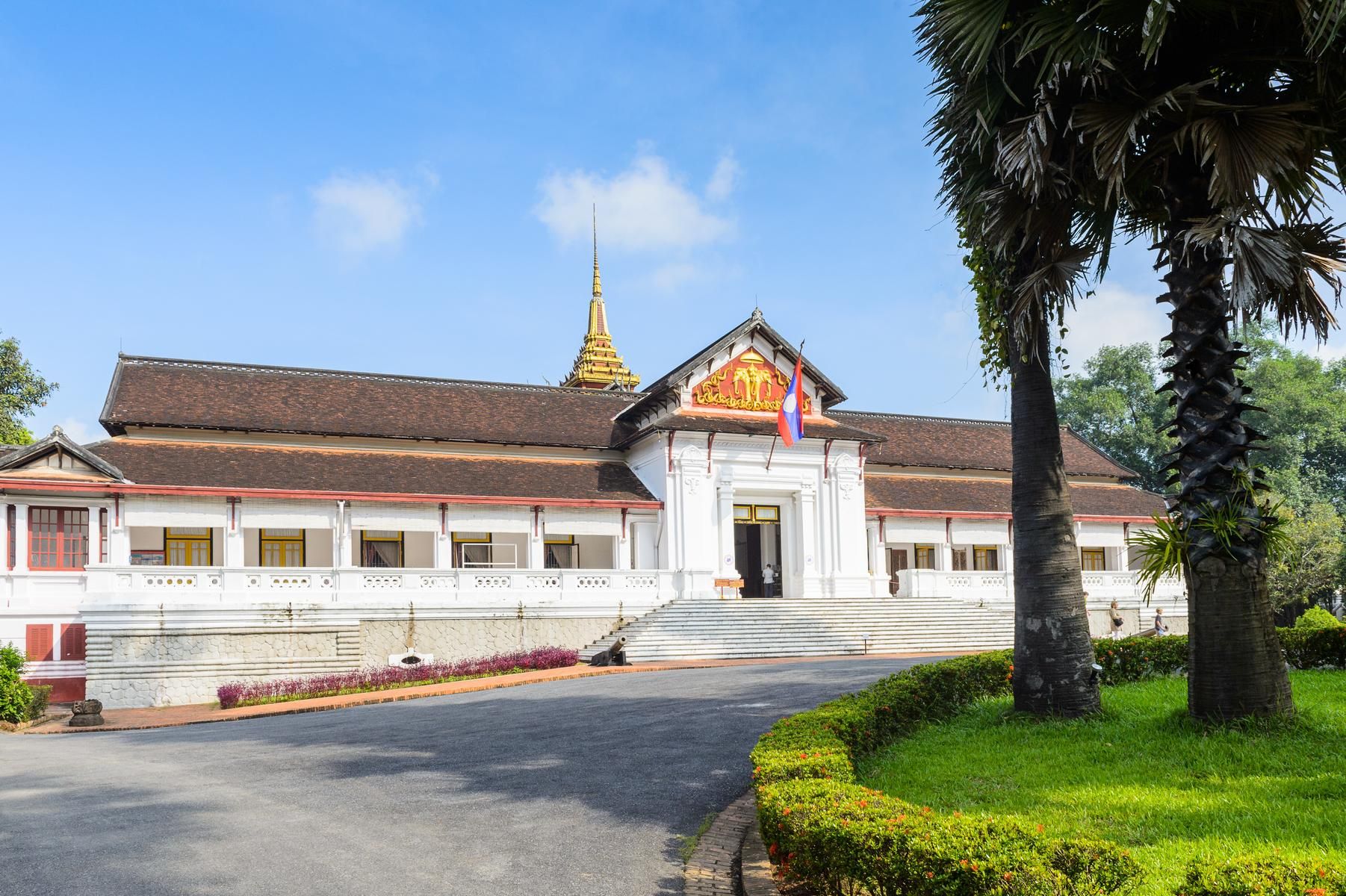 Lào [Thủ Đô Viêng Chăn – Thành Phố Văng Viêng – Cố Đô Luông Prabang]
