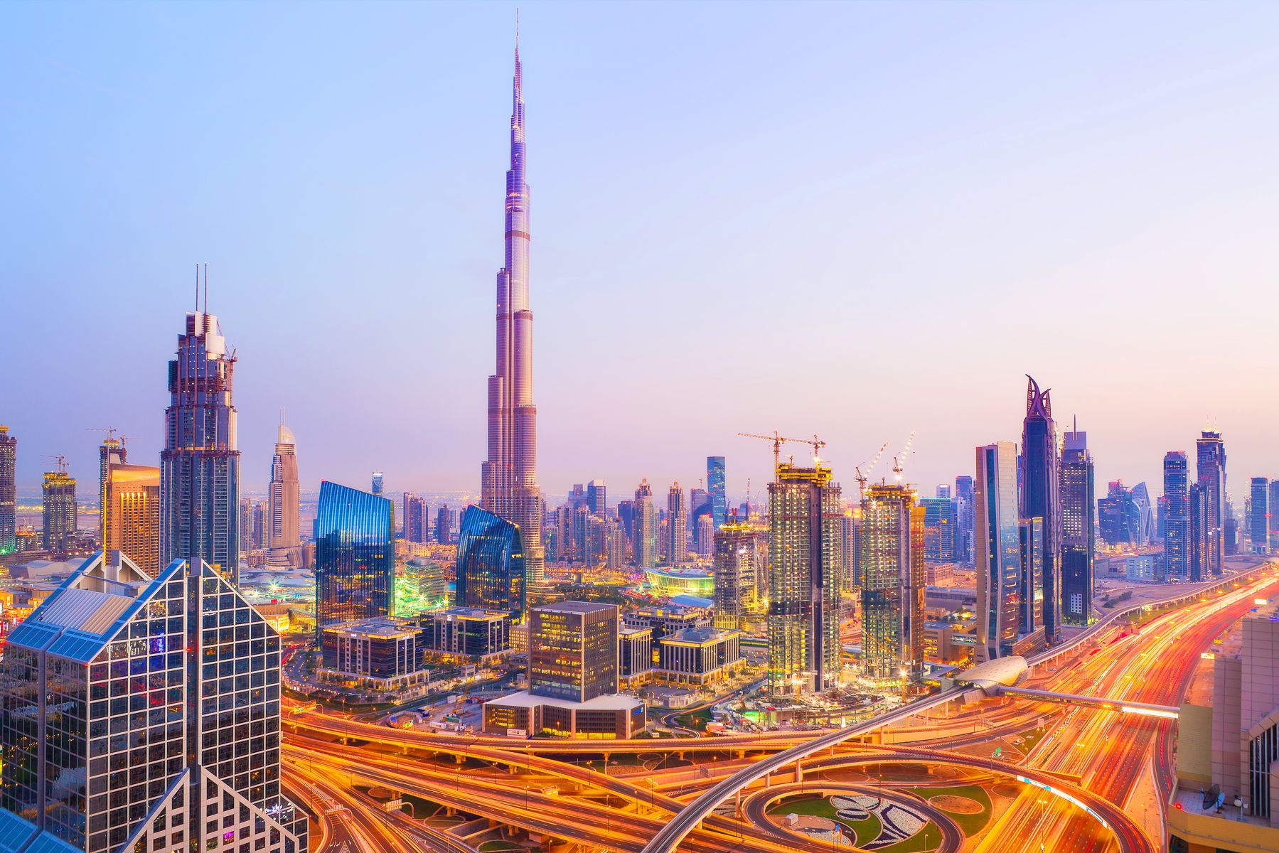 Dubai - Abu Dhabi (Tòa Tháp Burj Khalifa - Vườn Hoa Miracle - Dinh Tổng Thống Qasr Al Watan - Sa Mạc Safari)