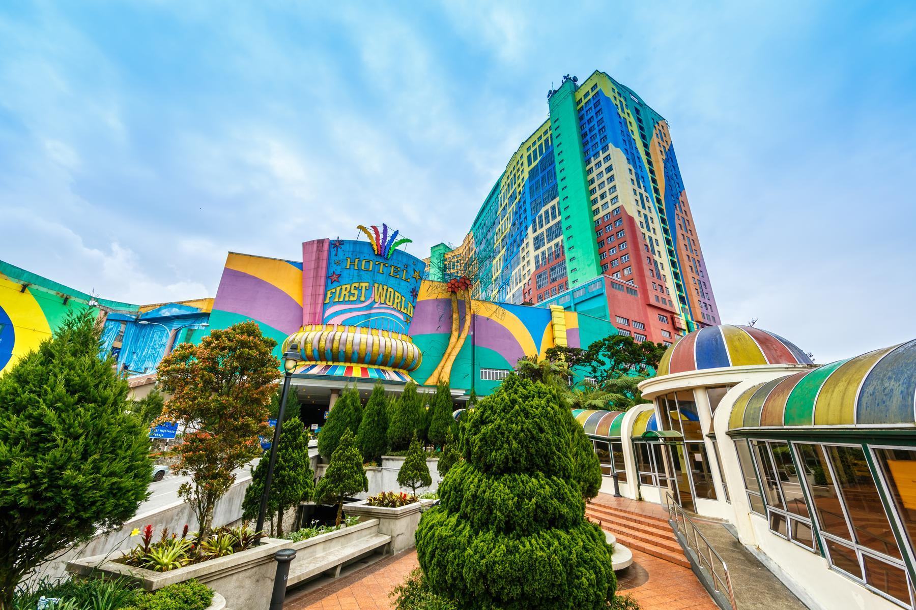 Malaysia - Singapore (Kualalumpur - Cao Nguyên Genting - Malacca - Gardens By The Bay - Flower Dome - Cloud Forest - Singapore Oceanarium - Wings Of Time)