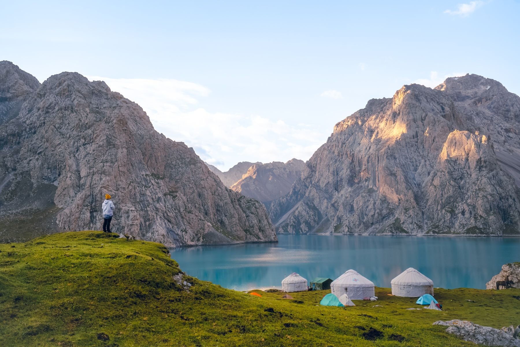 Bắc Tân Cương (Urumqi - Vịnh Ngũ Sắc - Kanas - Yining)