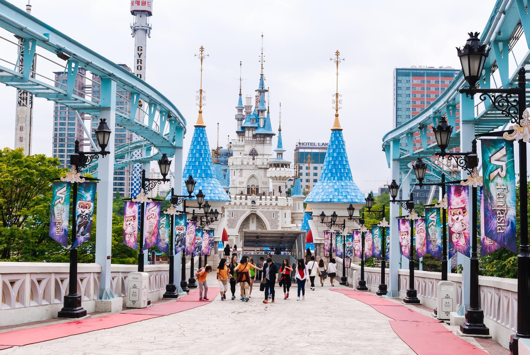 Hàn Quốc (Seoul - Nami – Vườn Morning Calm - Làng Dân Tộc Korean Folk – Công Viên Everland - Painter Heros Show - Thư Viện Starfield)