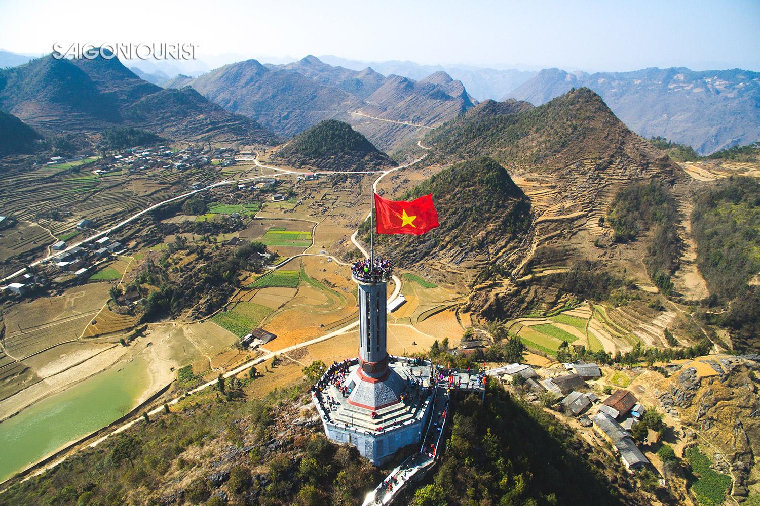 Hà Giang – Lũng Cú – Làng Lô Lô Chải – Đồng Văn – Thác Bản Giốc – Cao Bằng – Hồ Ba Bể – Bắc Kạn