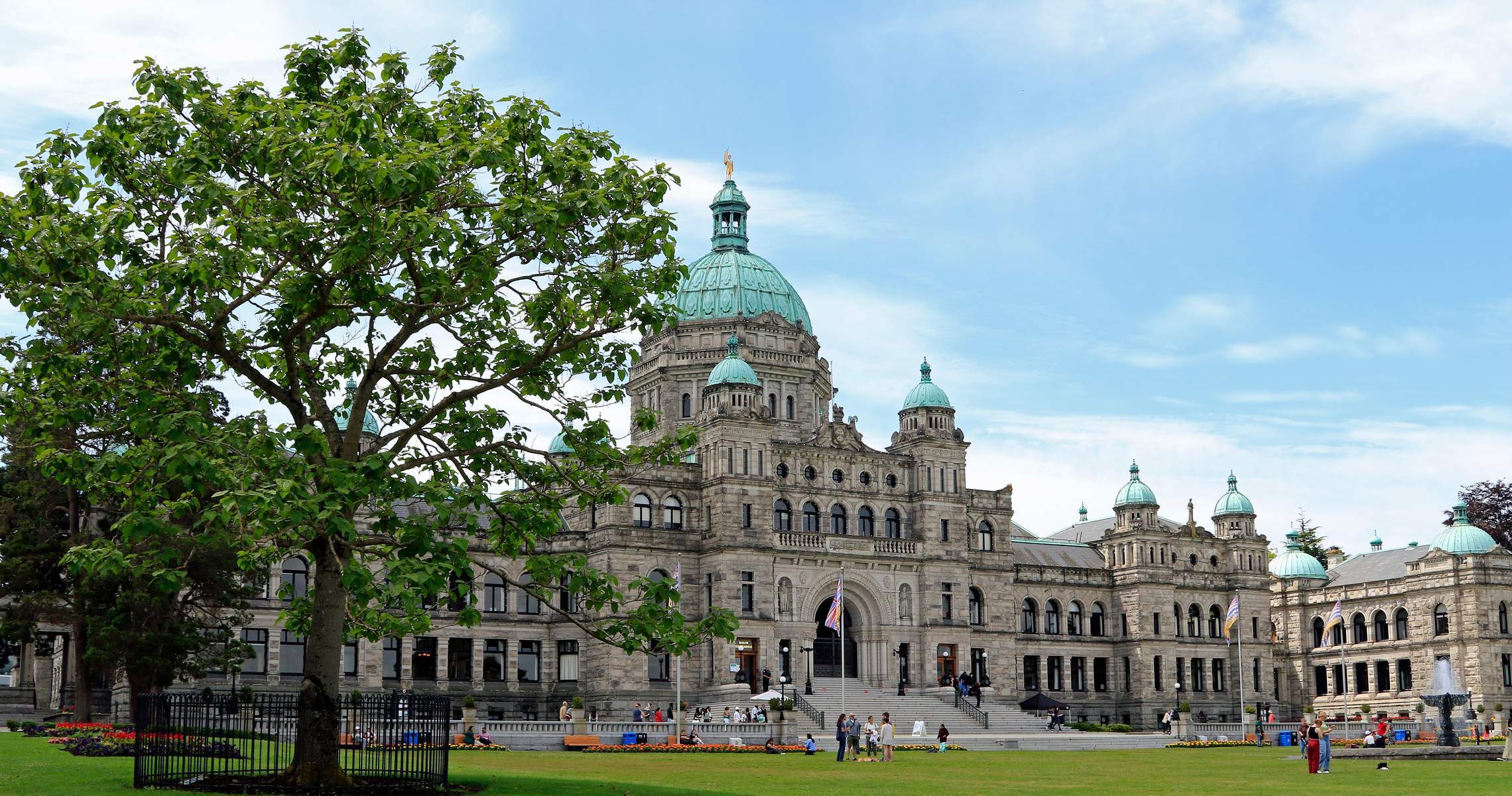 Canada (Vancouver - Victoria - Richmond - Toronto - Thác Nước Niagara Falls - Ngàn Đảo - Kingston - Montreal - Ottawa - Quebec)