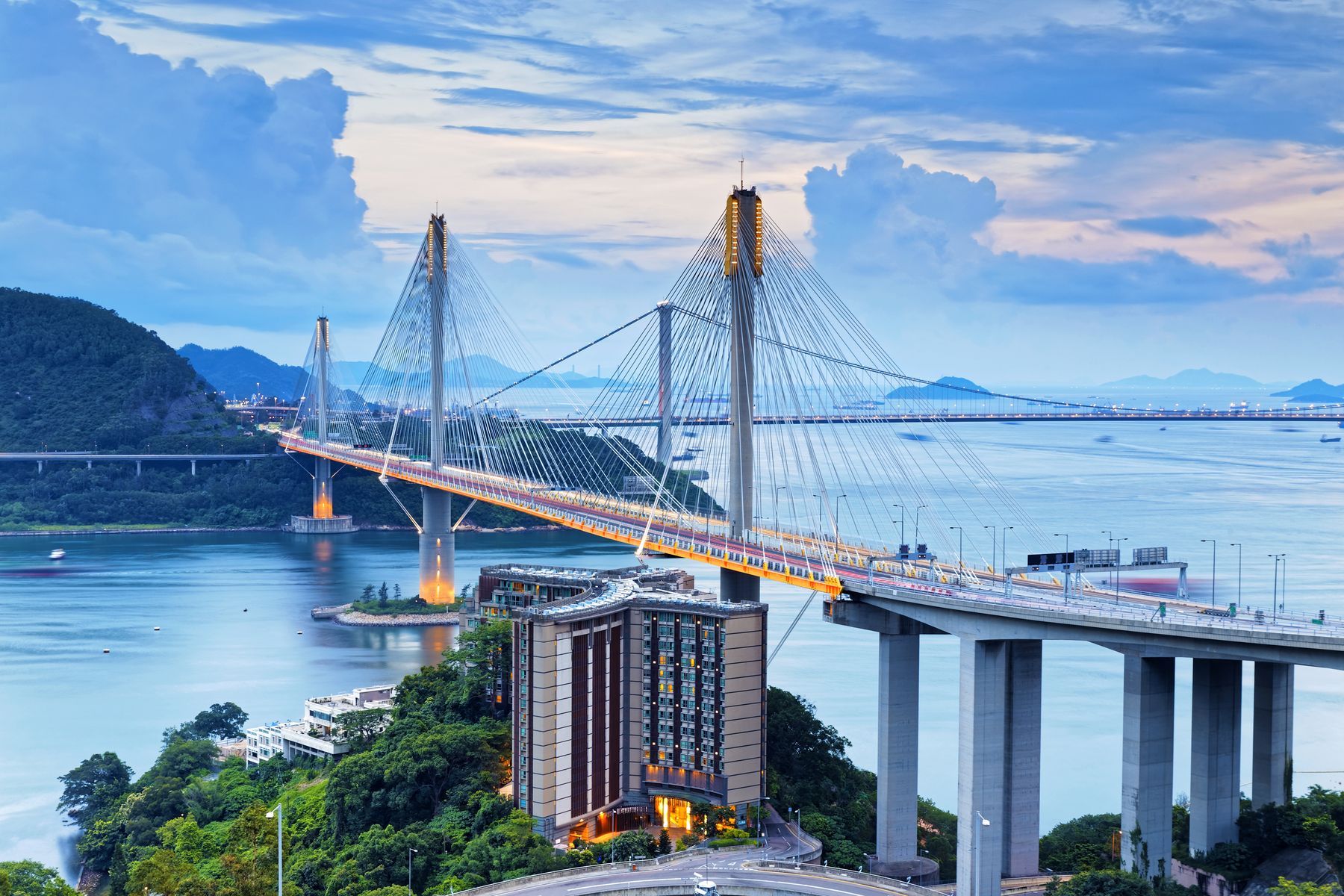 Hong Kong - Trung Quốc (Đại Lộ Danh Vọng - Thẩm Quyến - Chu Hải - Quảng Châu)