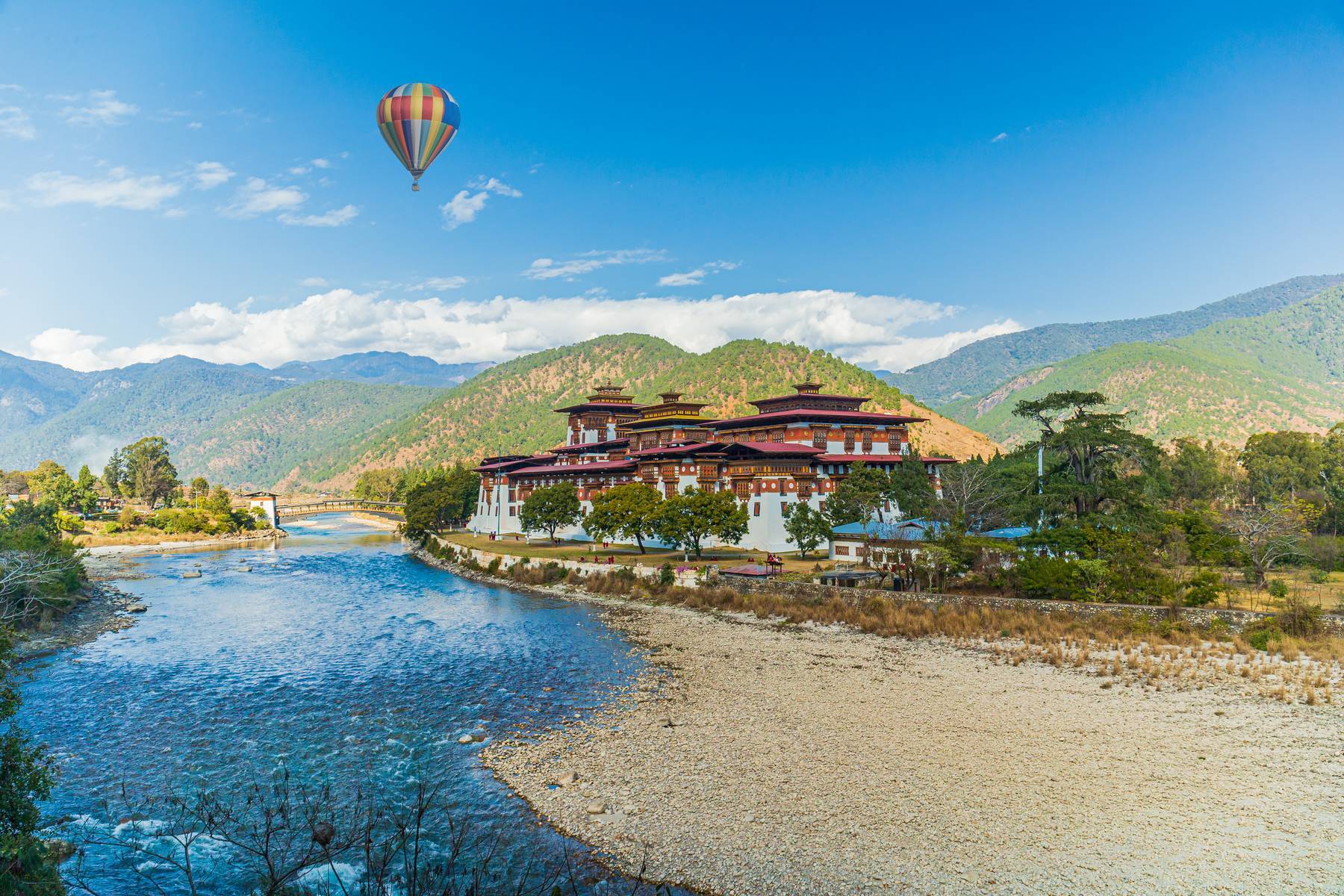 Bhutan - Chạm Đến Vương Quốc Hạnh Phúc