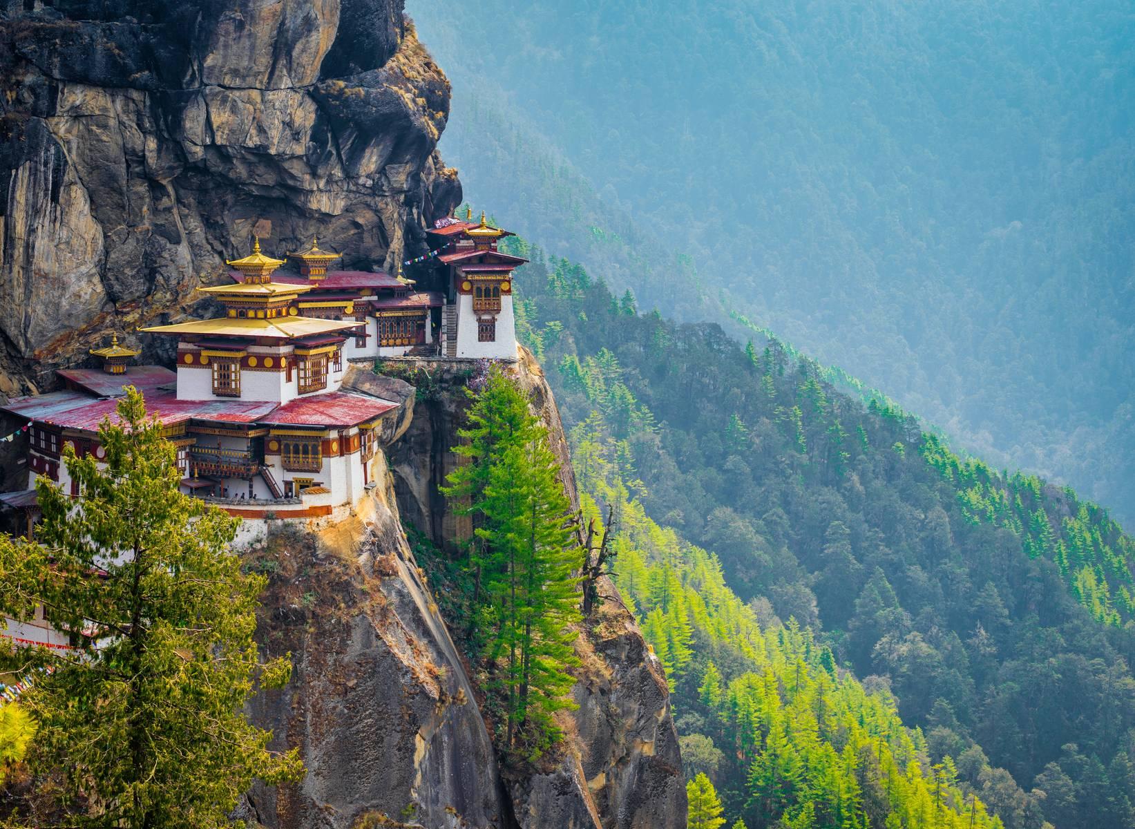 Bhutan (Paro – Thimphu – Punakha - Tiger’s Nest - Paro)