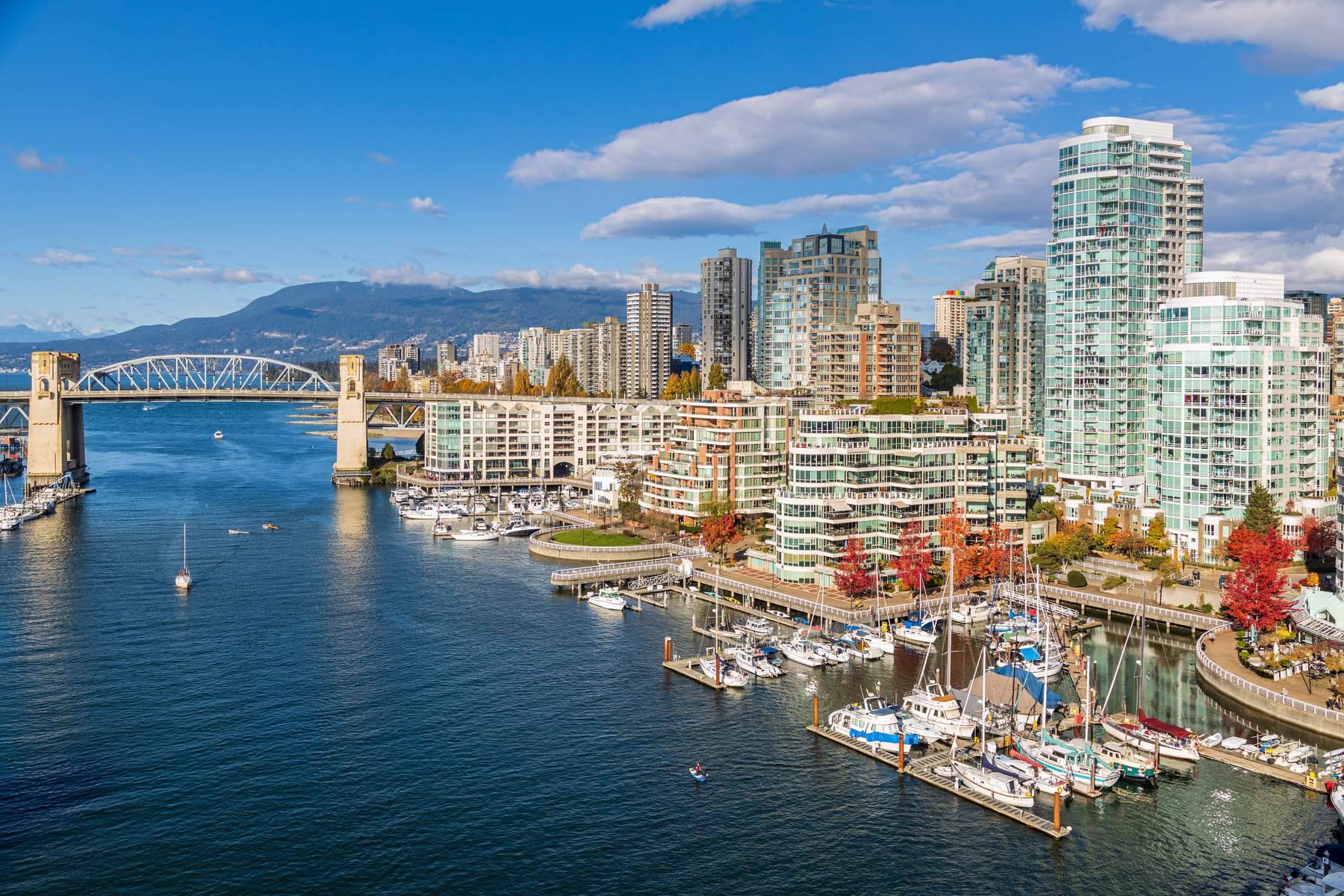 Canada (Vancouver  - Victoria - Whistler Village - Granville Island)