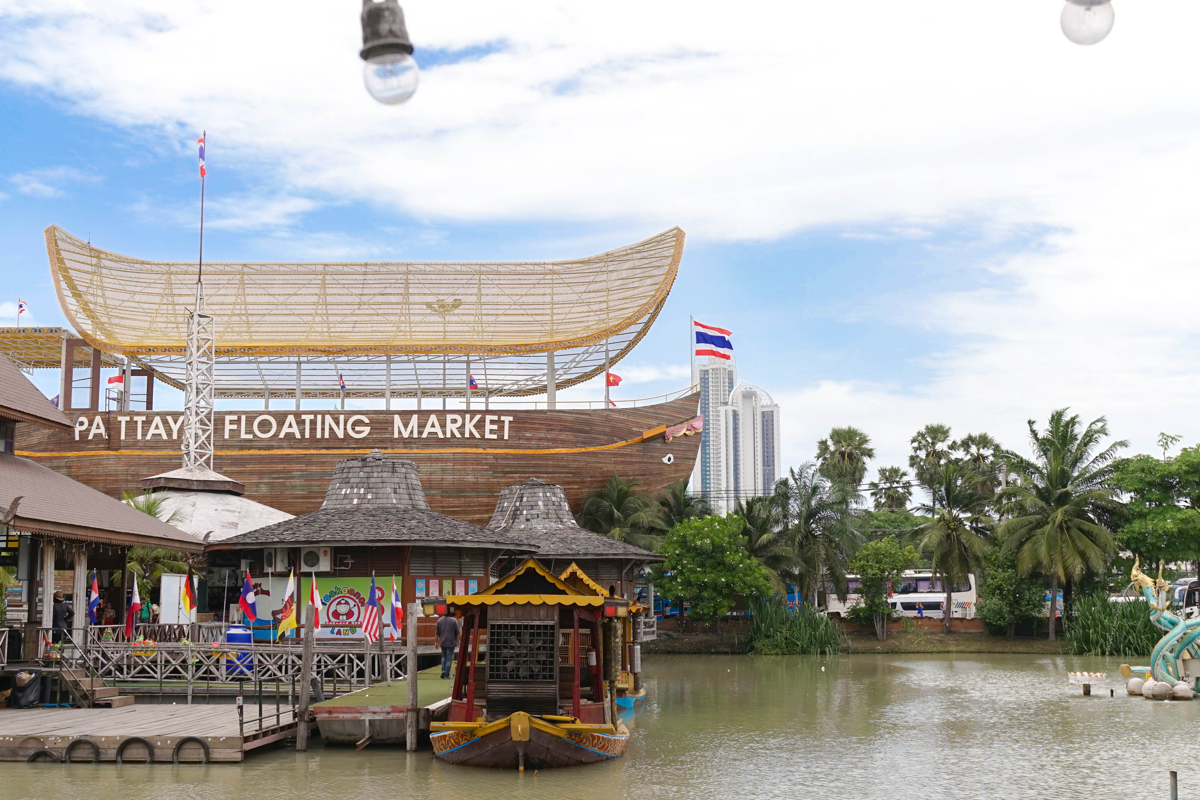 Thái Lan (Bangkok - Pattaya - Đảo San Hô Coral - Vườn Nong Nooch - Safari - Buffet Du Thuyền Trên Sông Chaopraya)