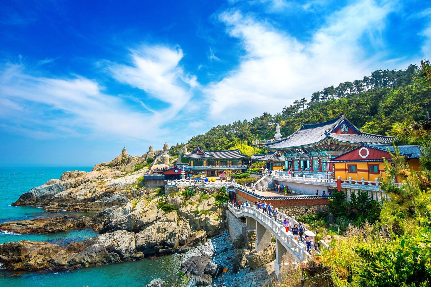 Hàn Quốc (Busan - Seoul - Tàu Tốc Hành KTX - Làng Bích Họa Gamcheon - Tàu Sky Capsule - Chùa Haedong Yonggungsa - Công Viên Everland - Painters Hero Show)
