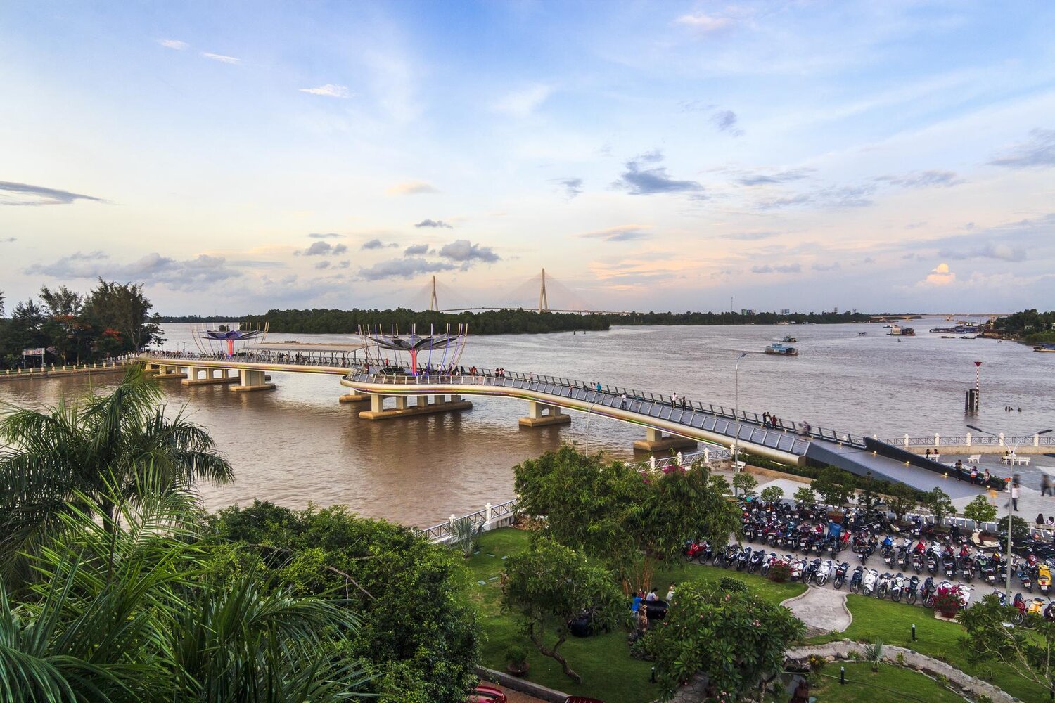 HÀNH TRÌNH 50 NĂM (CẦN THƠ - CHÂU ĐỐC - HÀ TIÊN)