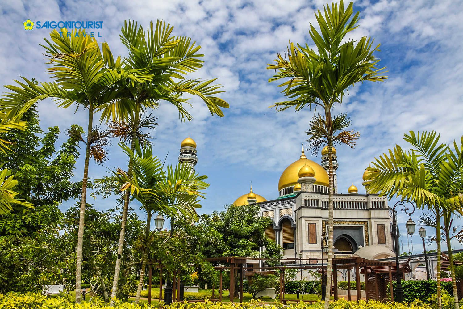 Du Lịch Brunei [Thánh đường Jame As’r Hassanil Bolkiah Mosque -  Vườn quốc gia Temburong - Bảo tàng Hoàng gia Regalia]